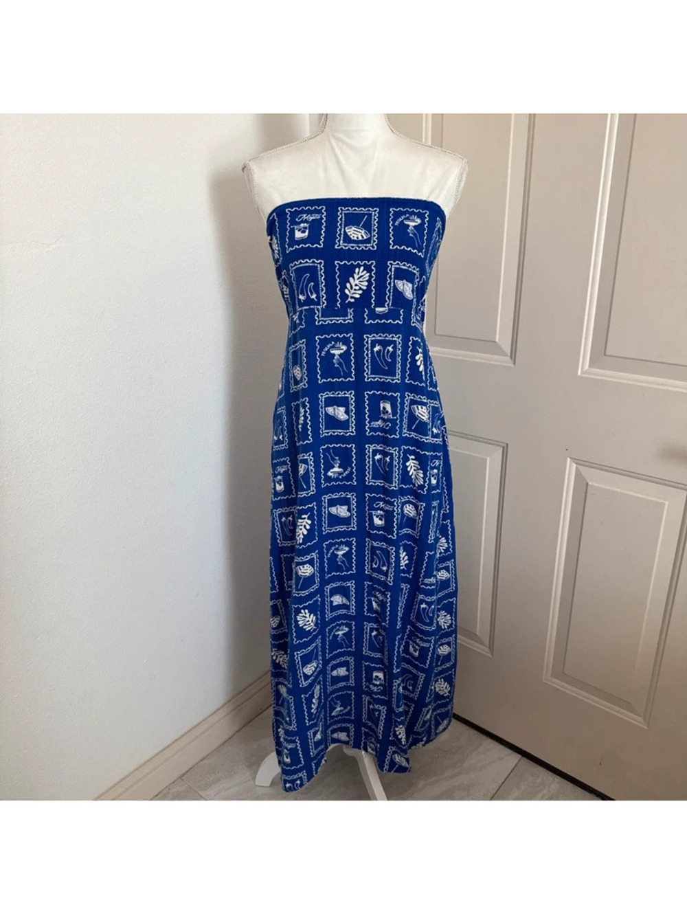 Paper Heart Blue/White Geometric vacation summer Strapless Smocked Midi Dress